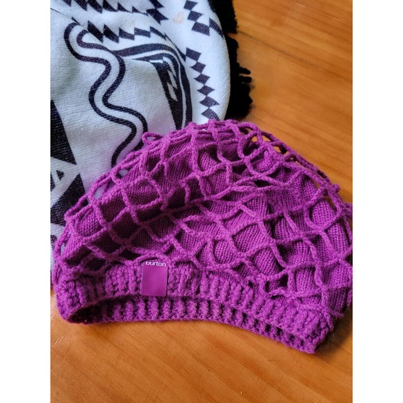 Burton Wool Knit Hat With Crochet Netting. Fuchsia. Excellent! - Picture 7 of 7